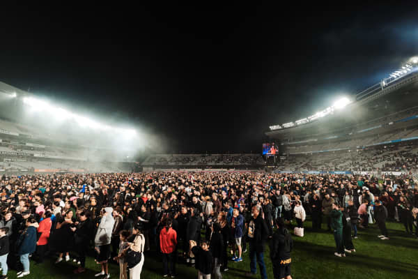 People packed Eden Park for the record attempt.