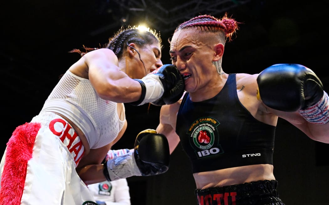 Chandni Mehra (White) and Mea Motu (Black) fight in Whangarei on 2 December 2023.