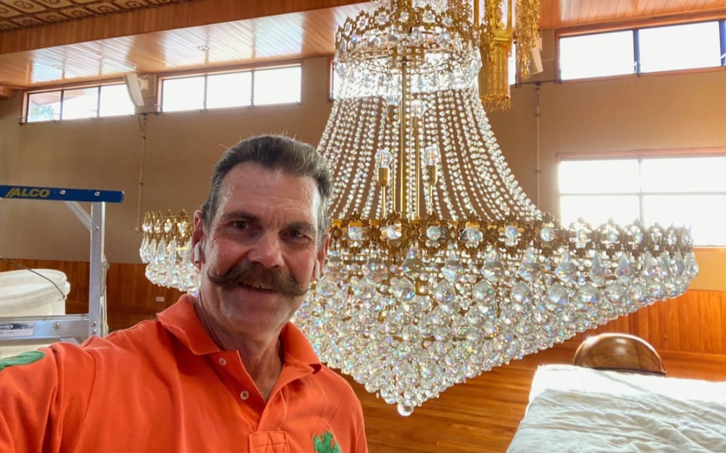 Roscoe Thorby is one of the Franklin Rd residents and works as a chandelier cleaner.