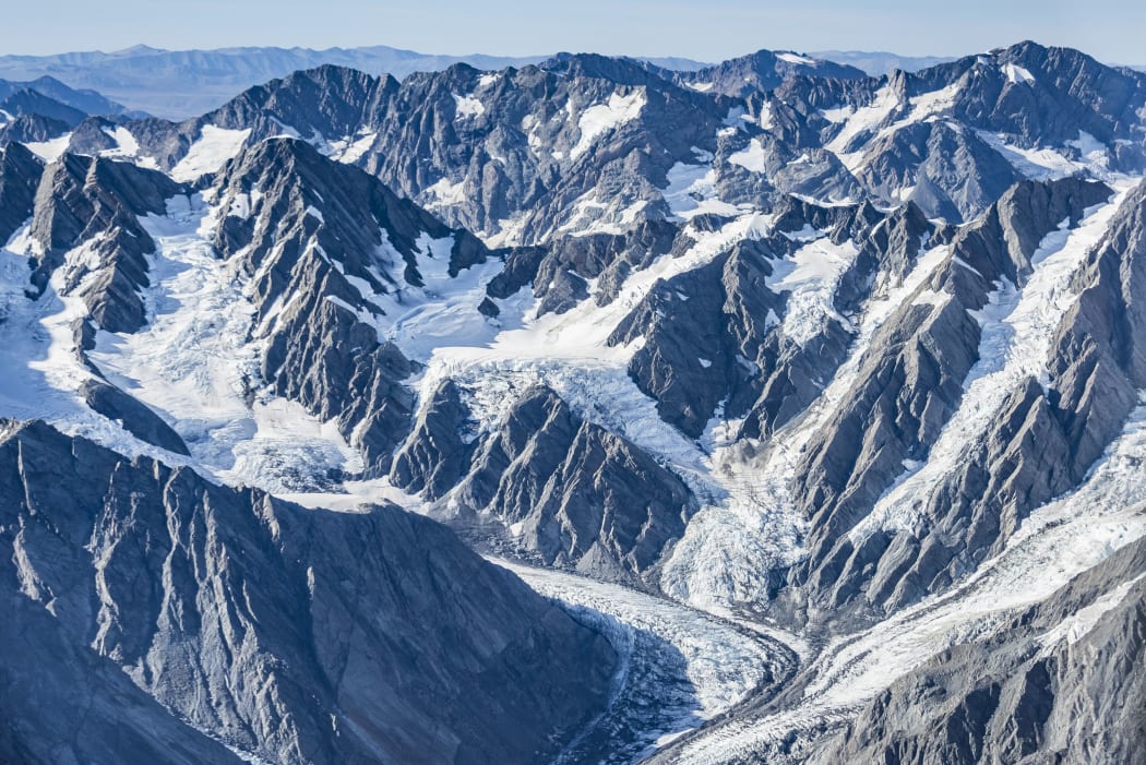 Glaciers in the Southern Alps are showing signs of decline following a record hot summer. On 30 of the 50 glaciers surveyed, no snow survived the summer.
