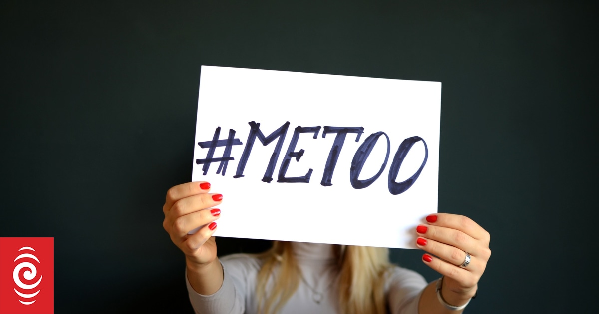 Political hashtags make people less likely to believe the news | RNZ