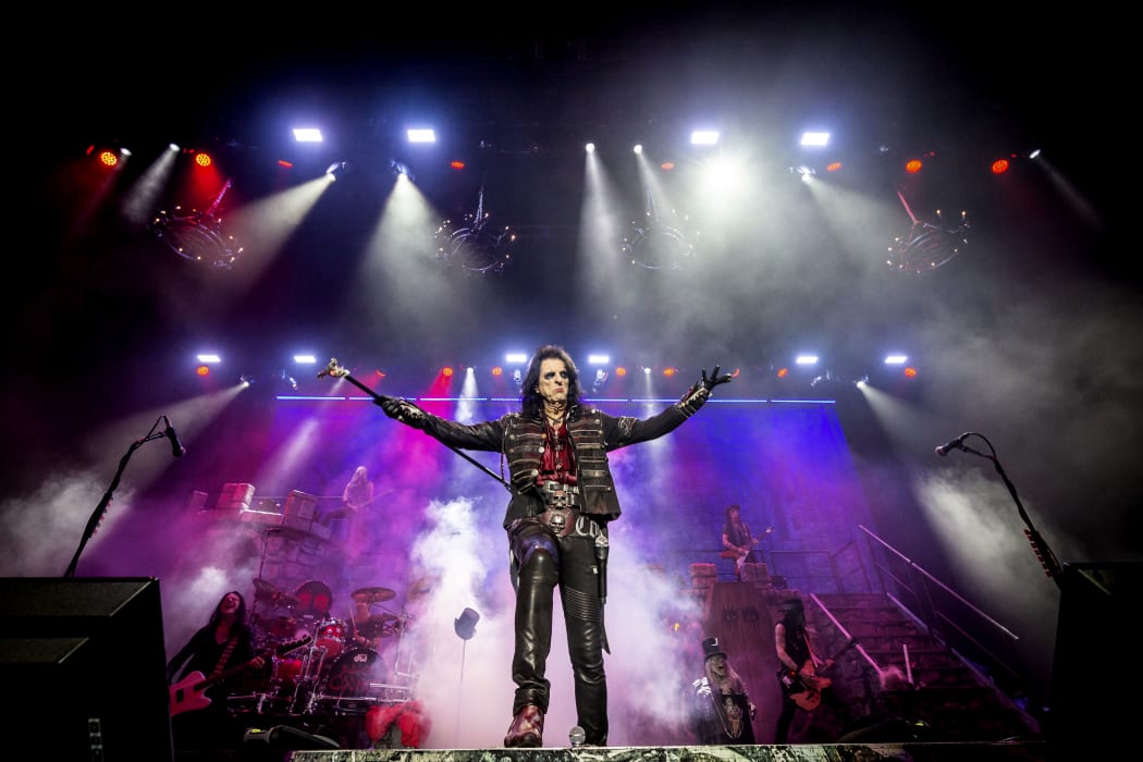 Alice Cooper live at a concert of his 'Ol' Black Eyes is Back' Tour 2019 at the Barclaycard Arena, Hamburg.