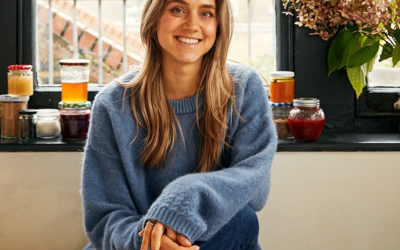 'Condiment Claire' excited about flying into NZ for a hāngī | RNZ