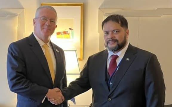 The US Assistant Secretary of State Michael George DeSombre met with Naoero's Deputy Foreign Minster Russ Kun to offer congratulations to withdraw from the ICC.