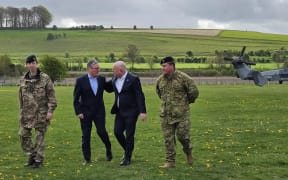 Sir Keir Starmer and Christopher Luxon observed a joint defence operation to train Ukrainian troops in the South of England.