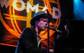 Veils frontman Finn Andrews performing his new solo material