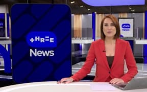 A still image of Samantha Hayes presenting the new-look Three News 6pm bulletin, produced by Stuff.