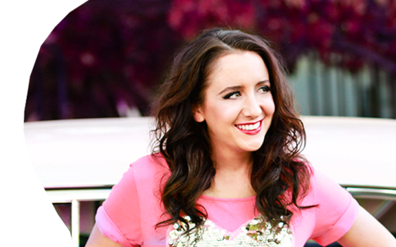 Country singer Kaylee Bell is back home.