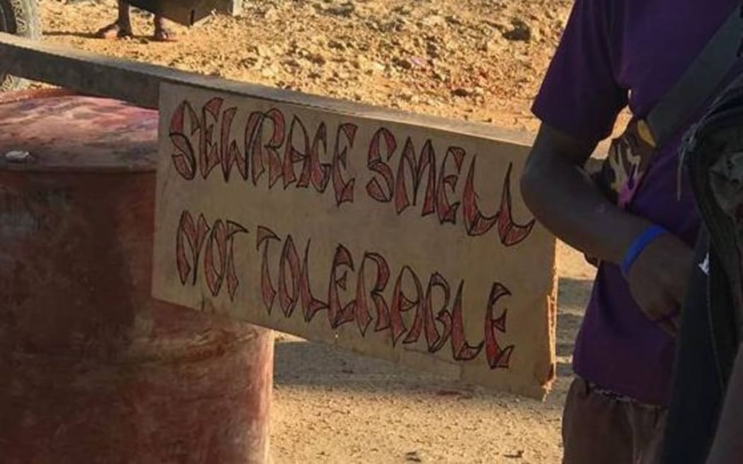The sign at the road block to West and Hillside Hauses.