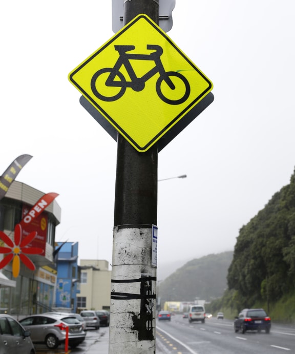 National says cycleways in the largest centres are often fragmented and the network needs to be improved and existing routes connected.