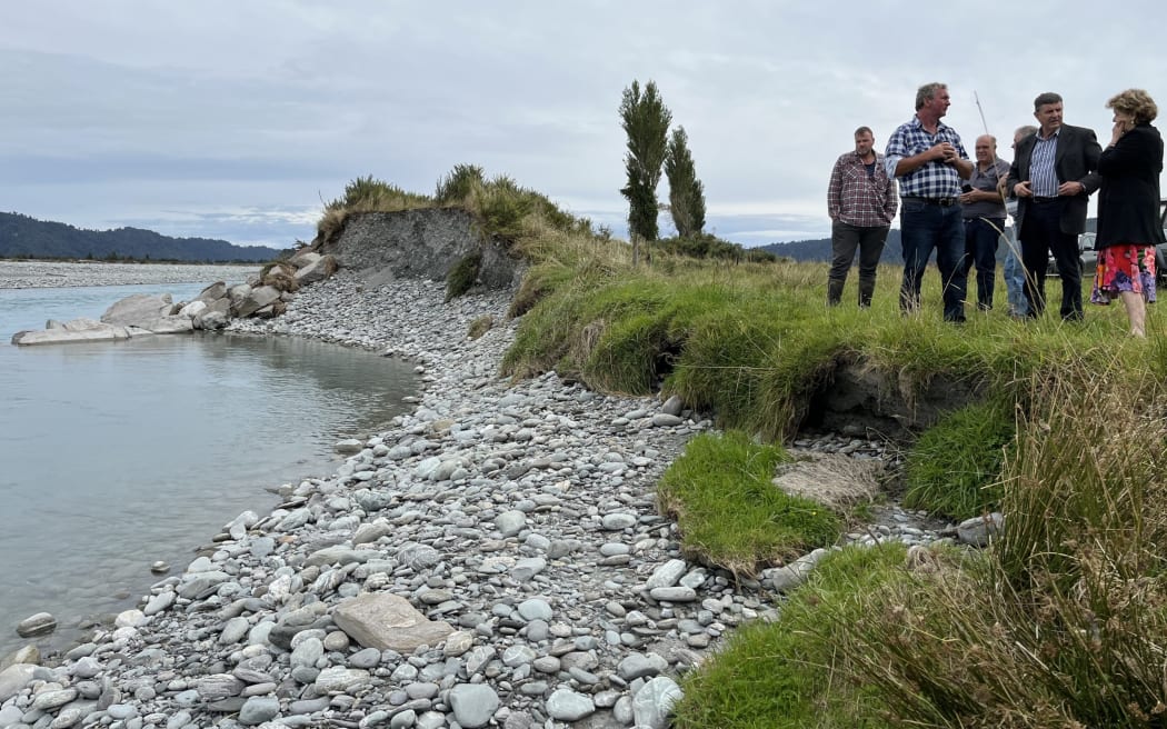 Stop banks 'strangle' West Coast river over 60 years RNZ News