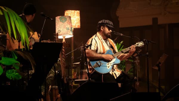 Troy Kingi, on tour with the Bill Withers Social Club