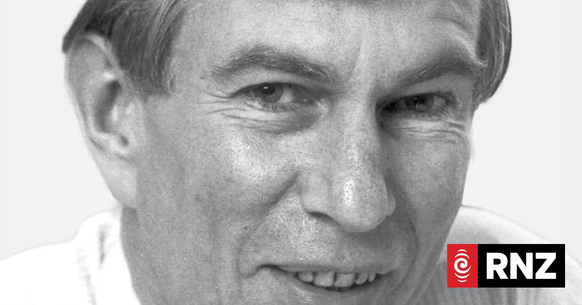 Highly respected NZ diplomat Neil Walter mourned by Tokaleu community