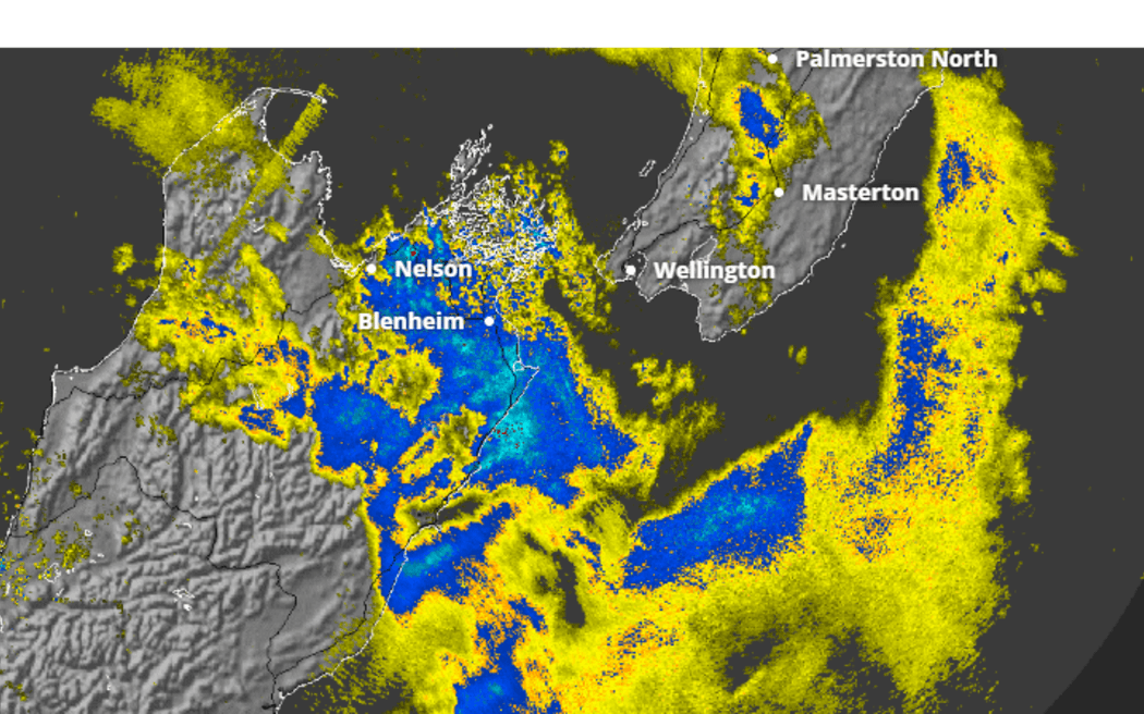 MetService rain radar showing moderate rainfall over the upper South Island.