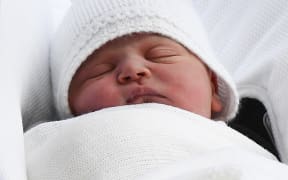 The new baby boy has been taken home by the Duke and Duchess of Cambridge.