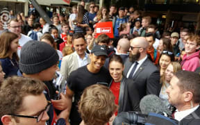 Leaders launch themselves back on campaign trail after shock poll: RNZ Checkpoint