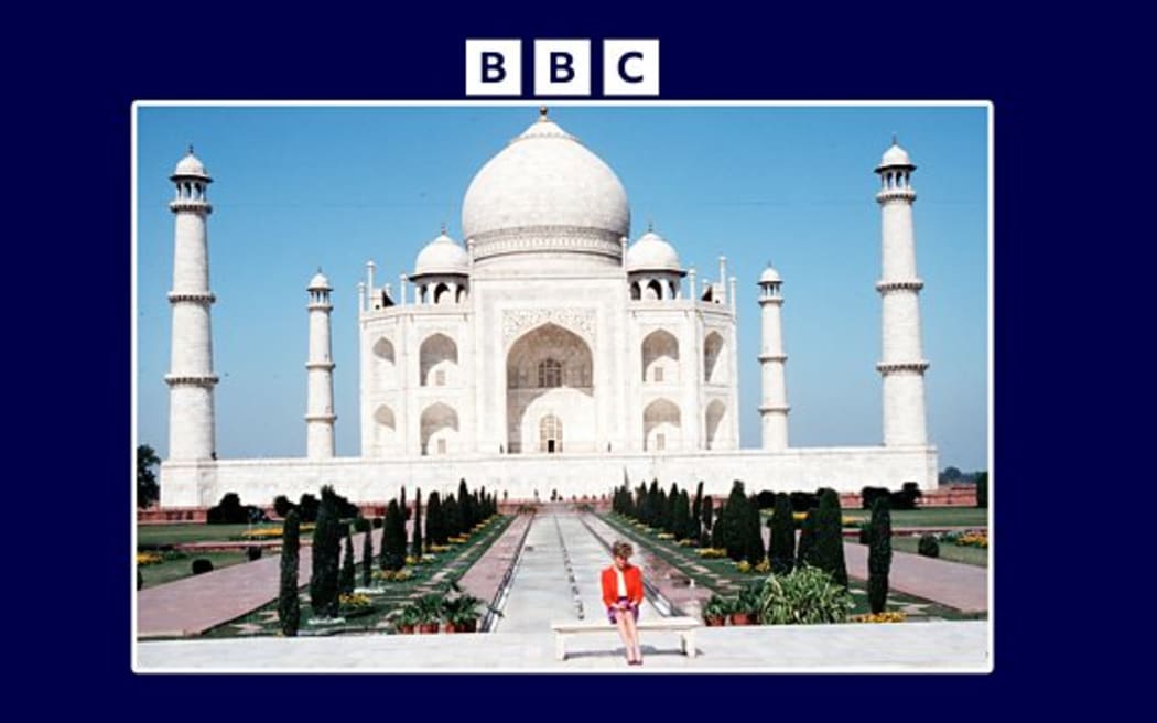 Princess Diana alone outside the Taj Mahal