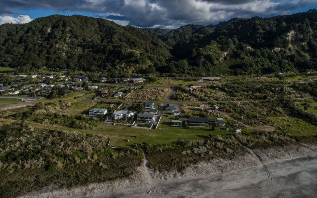 Some residential homes in Matata have been told by council that they are in an area at threat of a deadly landslip but residents don't agree.