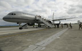 Troops returning from Iraq are welcomed by Defence Minister Gerry Brownlee and Commander Joint Forces New Zealand Major General Tim Gall, at the Ohakea Air Force Base on 16 november 2015.