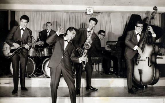 Rim D Paul fronts the Quin Tikis, Rex Hotel, Sydney, 1964