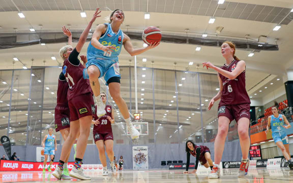 Auckland Dream's Oliva Berry during the NBL Basketball game against the Harbour Breeze at Pulman Arena Auckland, New Zealand. 14 August 2021.