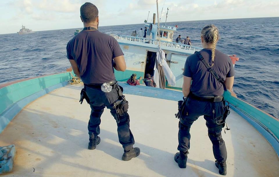 HMNZS Te Kaha participating in Operation Haku. Onboard suspect Dhow.