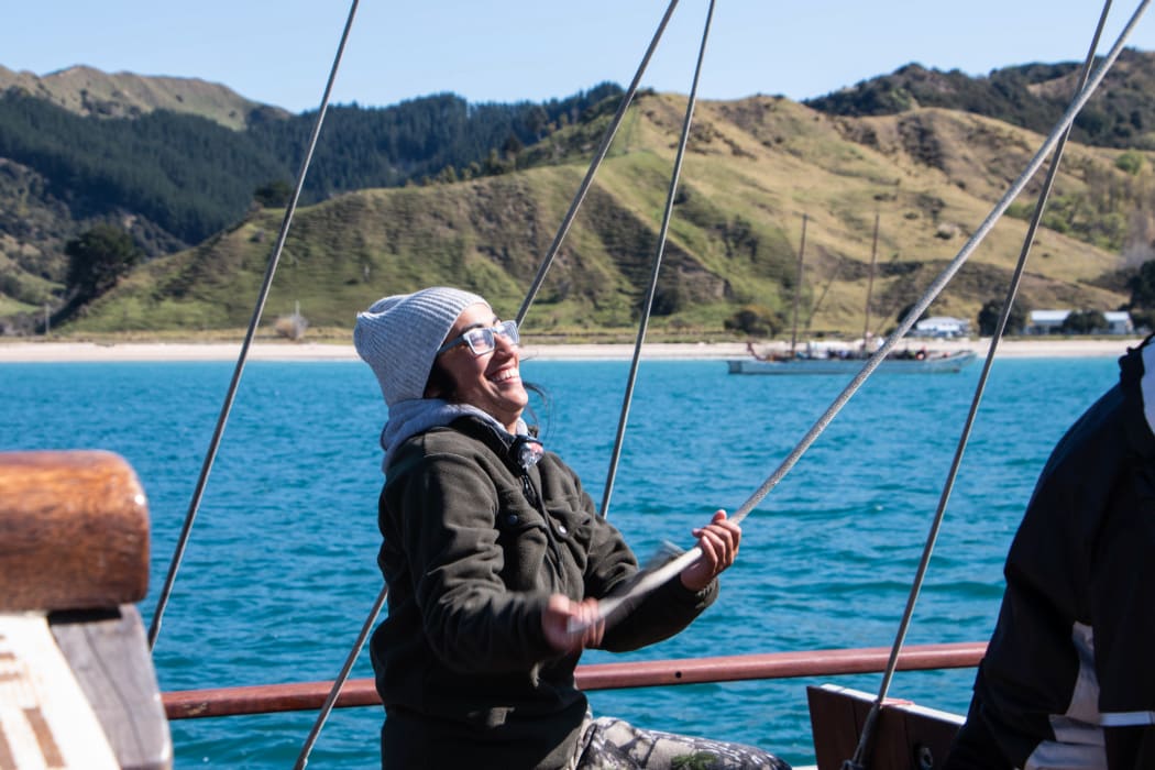 Noe helps to set sail.