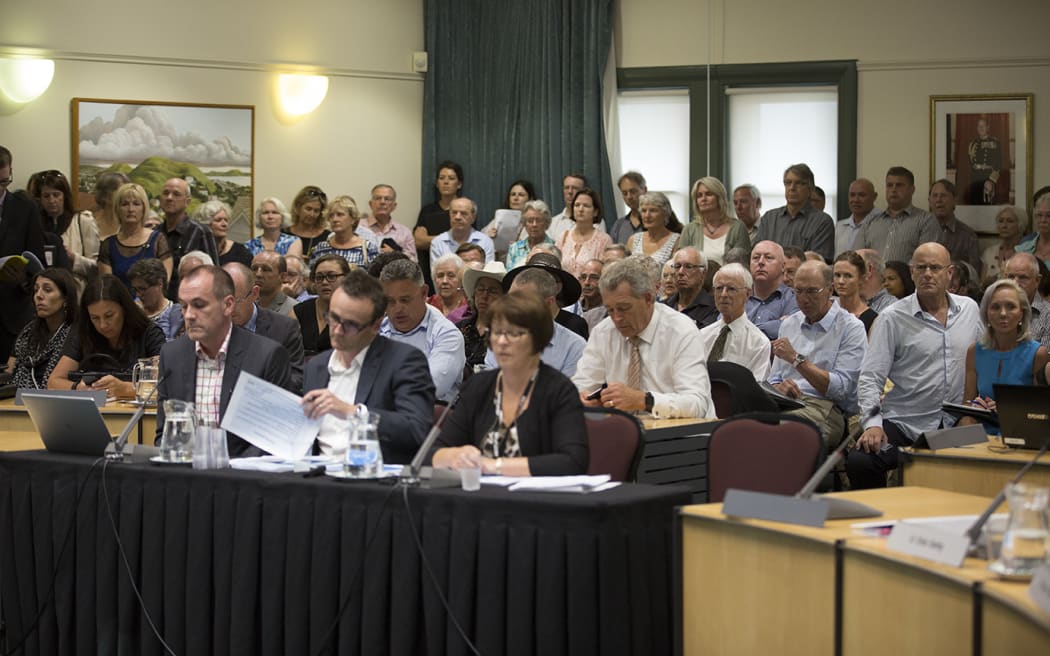 It was standing room only for the extraordinary Auckland council meeting.