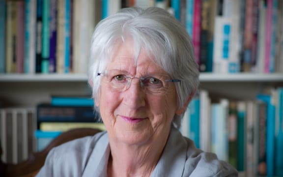 Fiona Kidman.