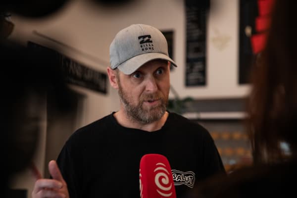 Salut Pies baker Joe Player