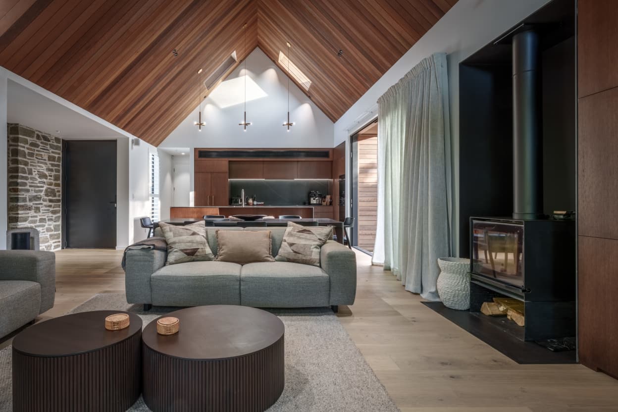 Sam Connell of Figure & Ground designed this Macandrew Lane property in Wānaka, Otago.
