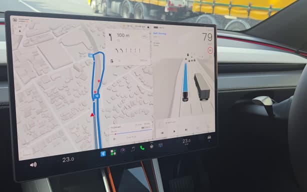 Self drive function in a Tesla