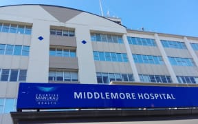 A security guard worked at Middlemore Hospital's emergency department on Thursday last week while symptomatic with Covid-19.