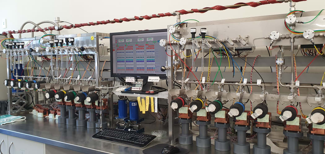 Measuring carbon isotopes in grass is a complex process, carried out at the Rafter Radiocarbon Lab at GNS.
