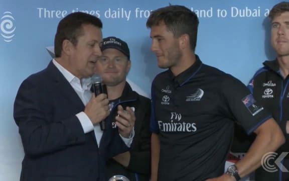 Fans cheer as Team NZ & America's Cup arrive back in Auckland