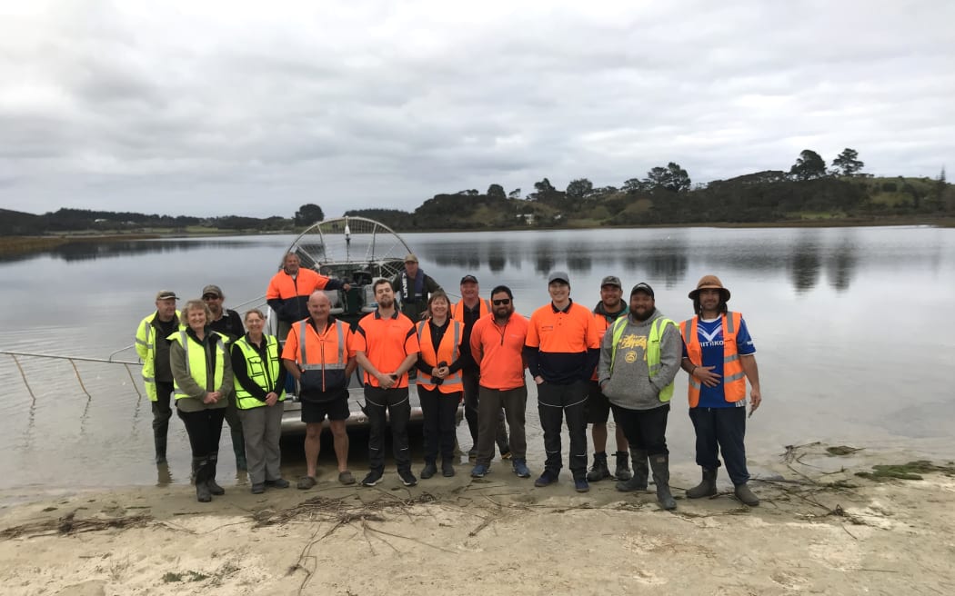 Project partners involved in the Lake Ngatu oxygen weed project in 2020 included NgāiTakoto, AquaAg, Department of Conservation and Northland Regional Council.