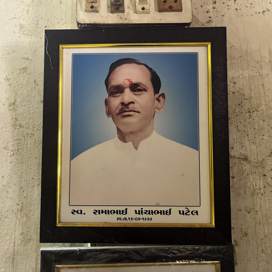 Gosai Patel's father, Rama Panchia, was a freedom fighter aligned with Mahatma Gandhi.
