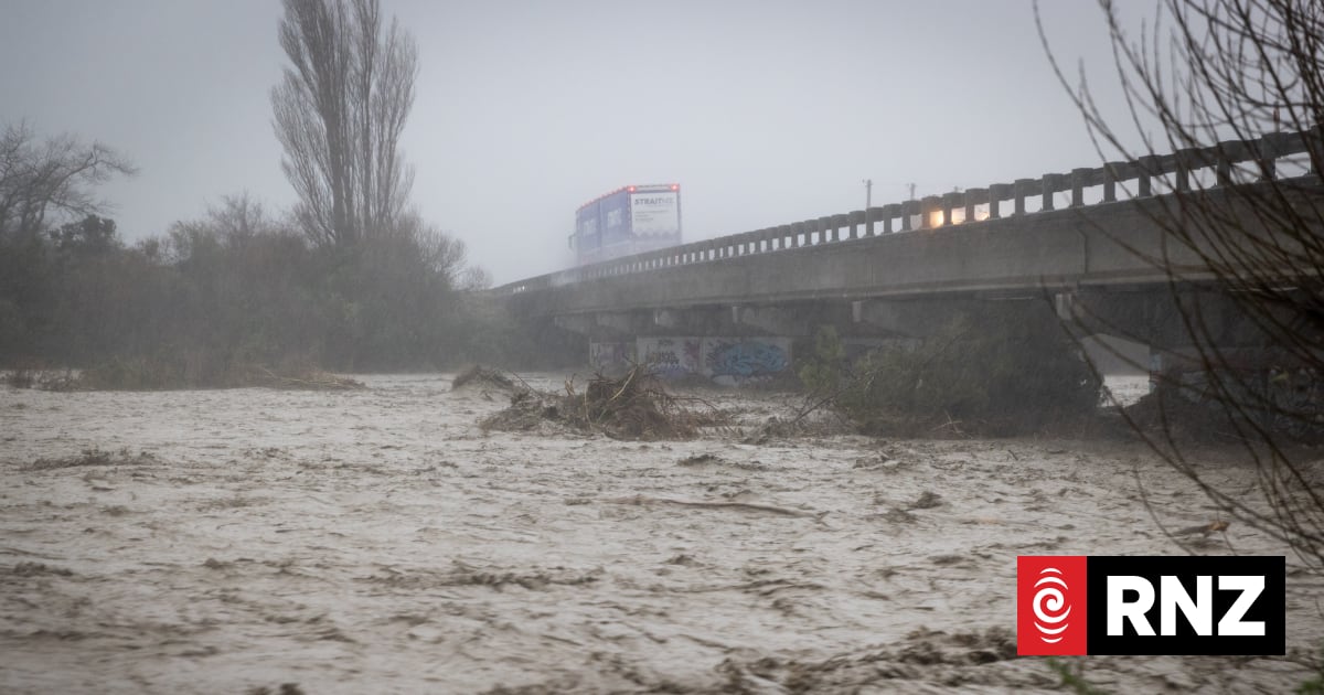 Weather live: Road closures as heavy rain, snow cause disruption in South Island