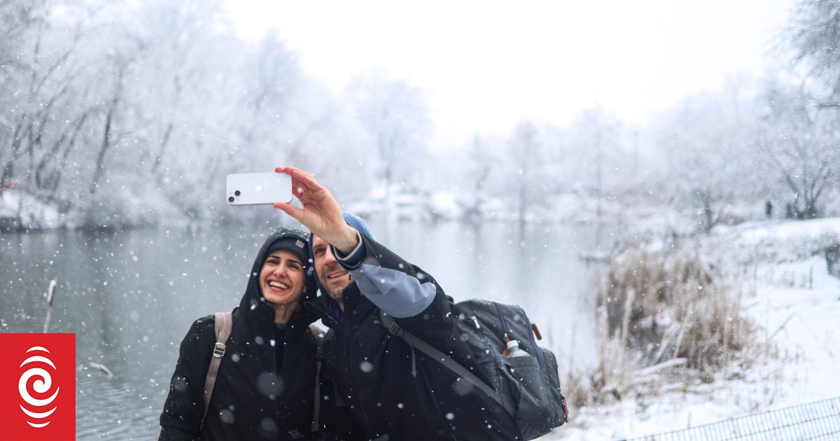 Schools closed and flights grounded as snow hits US Northeast - Vimarsana News