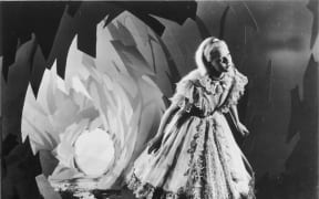 Alice Au Pays De Merveilles Bunin