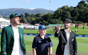 Kane Williamson and Faf du Plessis toss ahead of the first test in Dunedin.