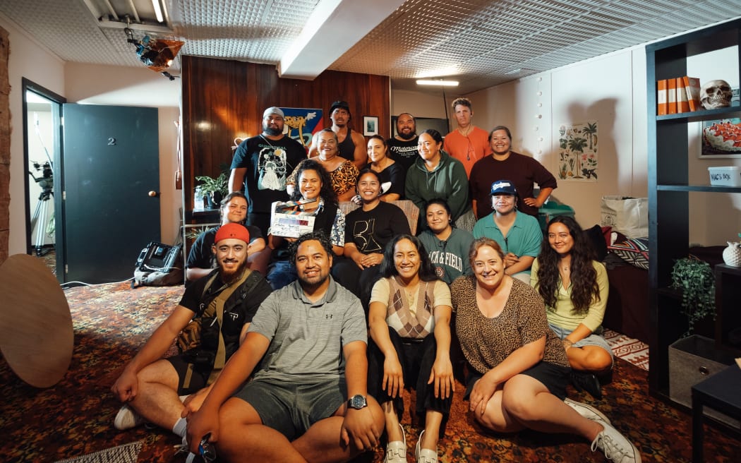 Cast and crew of I Got You.