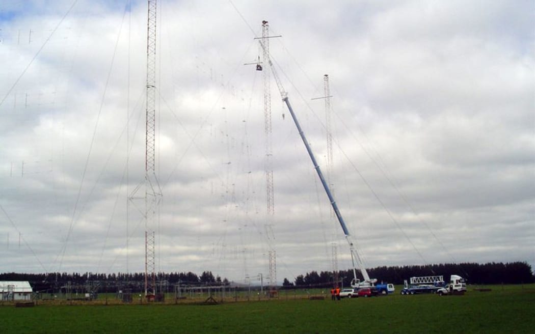 The RNZ radio antenna near Taupo. If the steel bars failed, the five masts they help support would fall.