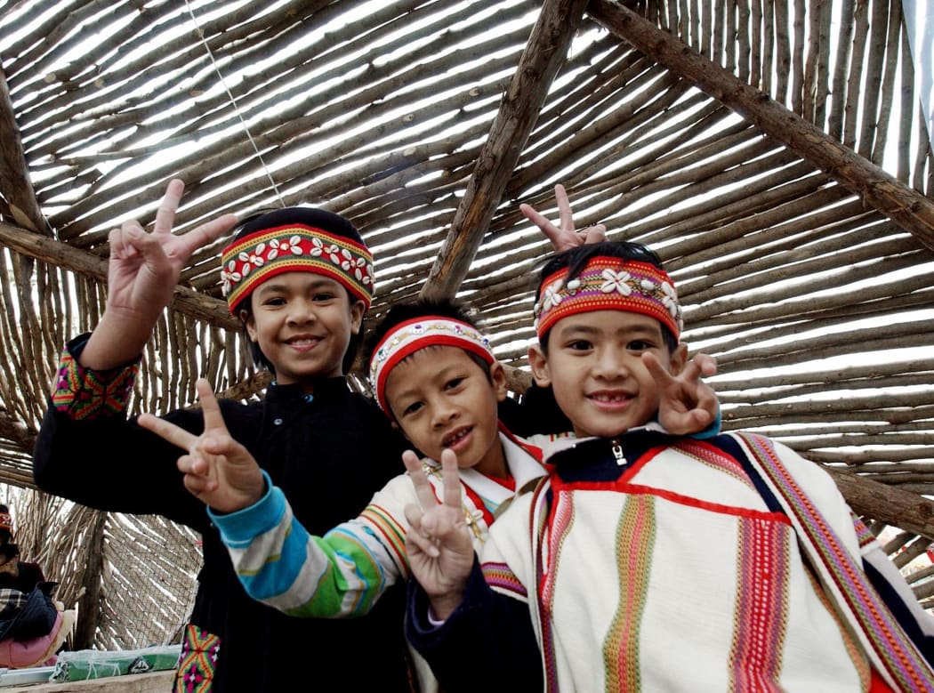 A group of Austronesian children in Taiwan.