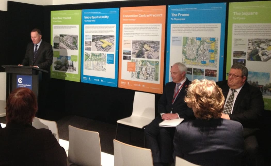 John Key announcing the deal in Christchurch with Mayor Bob Parker, centre, and Transport Minister Gerry Brownlee.