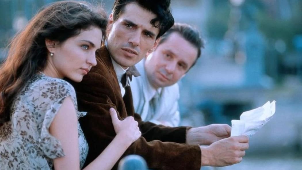 Still from the 1999 German romantic drama Gloomy Sunday