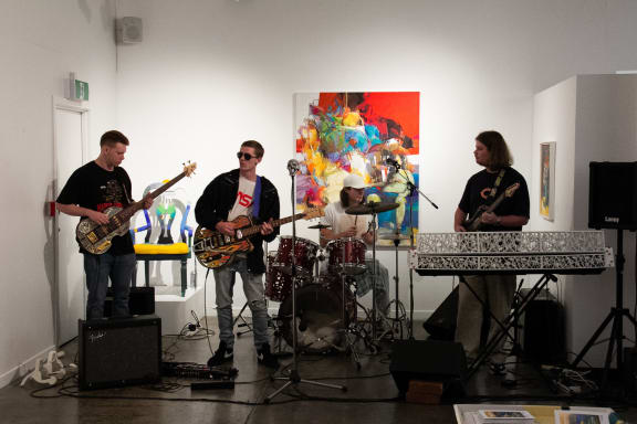 4lrr0zo gallery image 75938