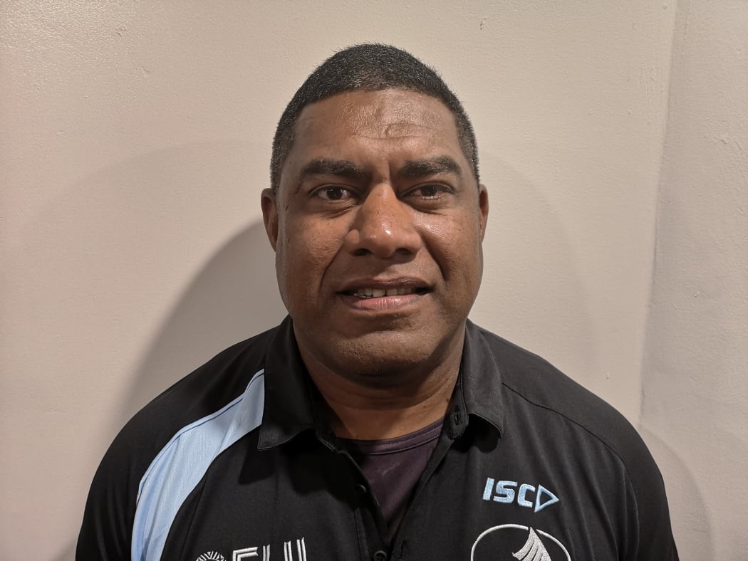 Fijian coach, Saisi Fuli