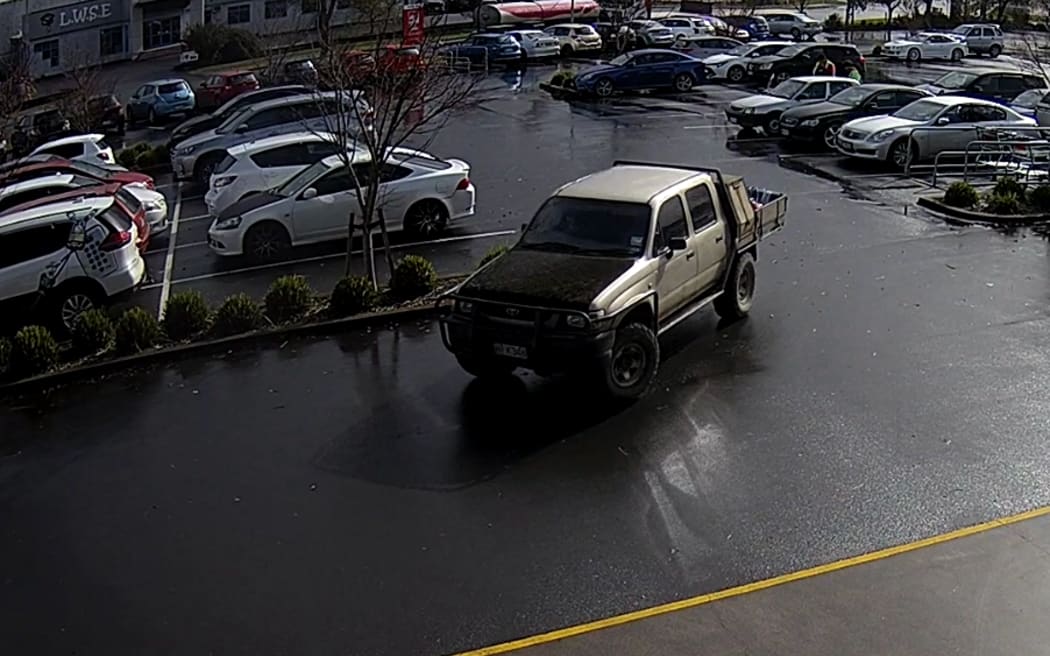 On 2 August, police received reports of sightings of Tom Phillips in a brown/bronze 2003 Toyota Hilux flat-deck ute on State Highway 31 in the Kawhia area.