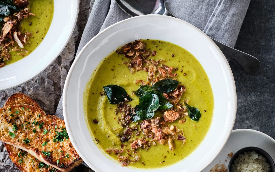 Curry Basil Broccoli Bisque